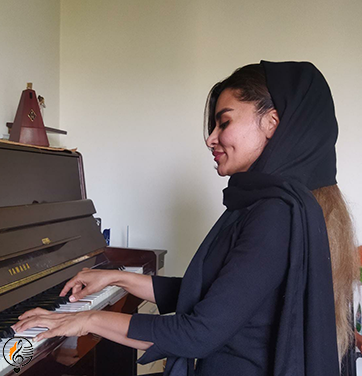 استاد سارا یغمایی | نوازنده و مدرس پیانو در شرق تهران